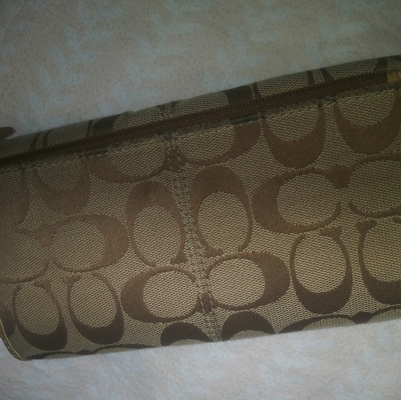 Coach Wallet - Picture 2 of 7